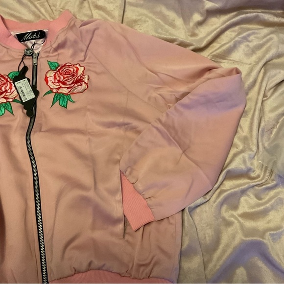 NEW Rose Embroidered Satin Bomber Jacket size medium - Picture 8 of 12